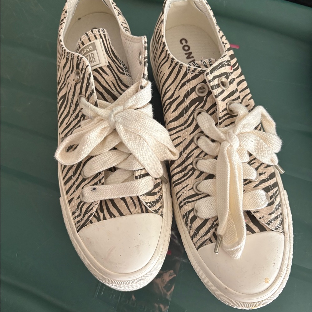 Converse Zebra-Print Low Top Sneakers - Cream & Black